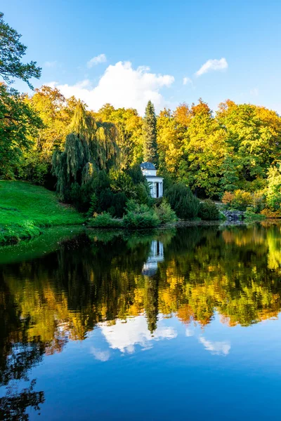 Höstvandring Genom Vackra Bergpark Kassel Wilhelmshhe Hessen Tyskland — Stockfoto