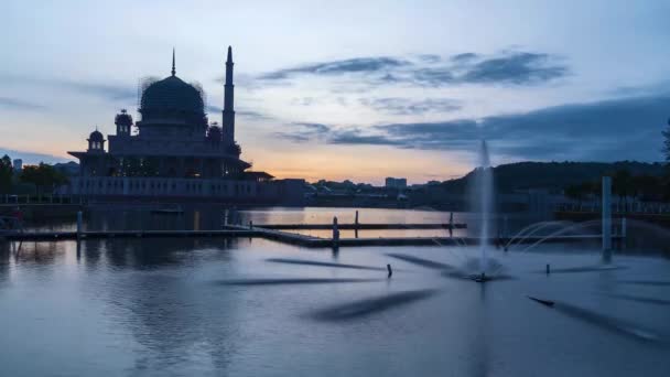 Time Lapse Beelden Van Zonsopgang Landschap Van Putra Moskee Putrajaya — Stockvideo