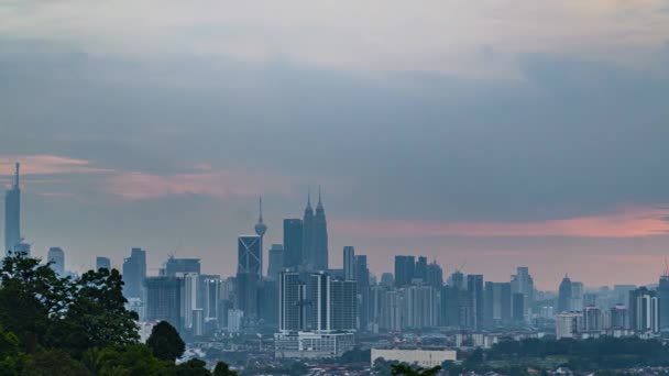 Bulutlu Günbatımı Anında Kuala Lumpur Malezya Şehri — Stok video