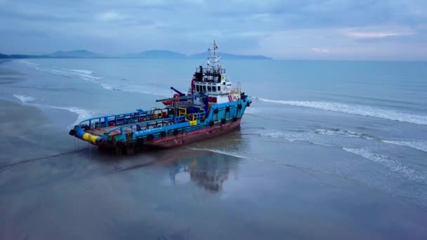 Kuantan Pahang Malezya Mart 2022 Sabah Bulutlu Gündoğumuyla Kıyıda Mahsur — Stok video