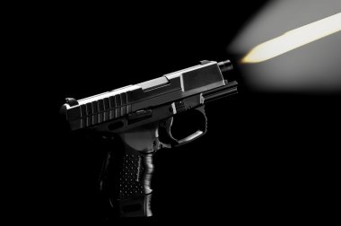 izole siyah arka plan üzerine siyah tüfek