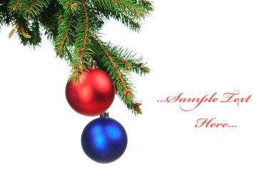 Çamın dalları ve yılbaşı süsleri