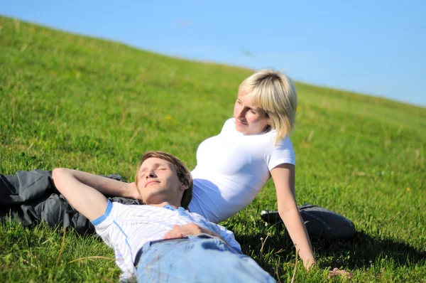 Young happy couple — Stock Photo, Image