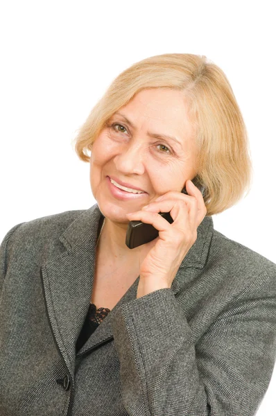 Mujer mayor feliz usando el teléfono celular — Foto de Stock