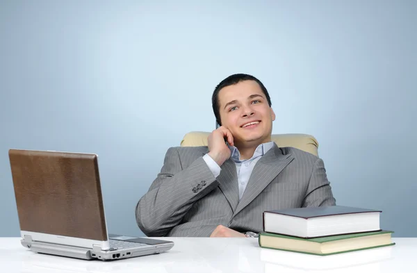 Hombre de negocios alegre —  Fotos de Stock