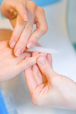 sürecinde profesyonel manikür