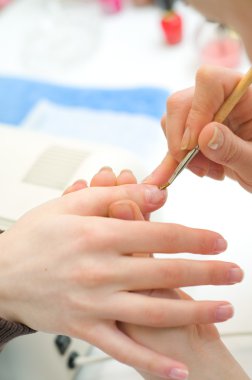 süreç içinde manikür