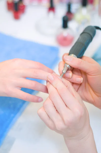 Manicure professionale in processo — Foto Stock
