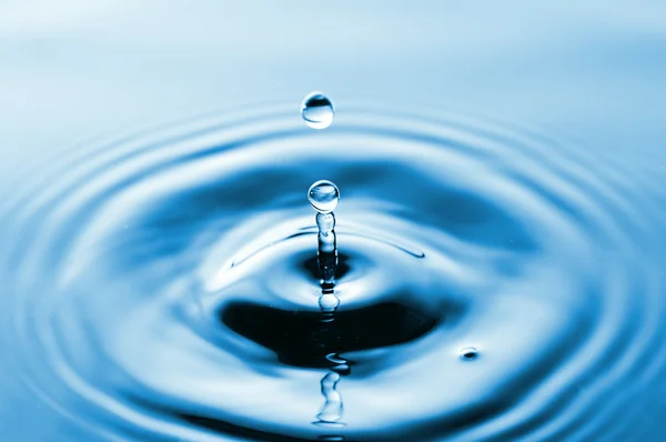 水のスプラッシュ — ストック写真