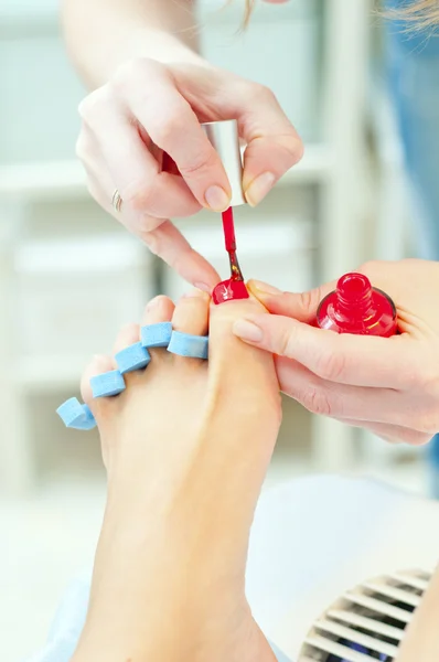 Pedicure in process.shallow diepte van het veld — Stockfoto