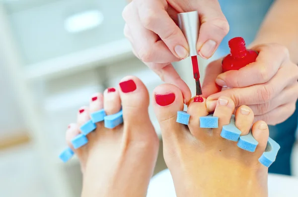 Pedicure in process.shallow diepte van het veld — Stockfoto