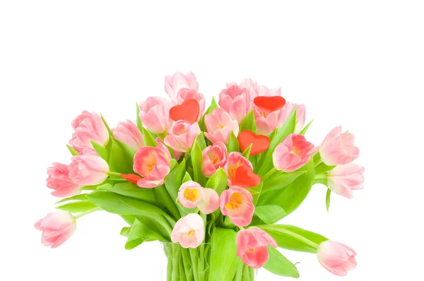 Tulpen met rood hart geïsoleerd op witte achtergrond — Stockfoto