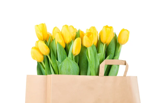 Tulipanes en la bolsa de papel — Foto de Stock