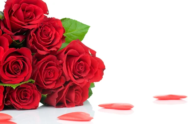 Coeurs de Saint-Valentin aux roses rouges — Photo