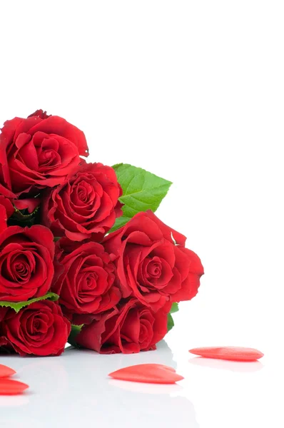 San Valentín Corazones con rosas rojas —  Fotos de Stock