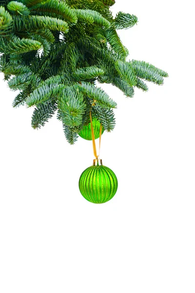 Pijnboomtakken en Kerst ornamenten — Stockfoto