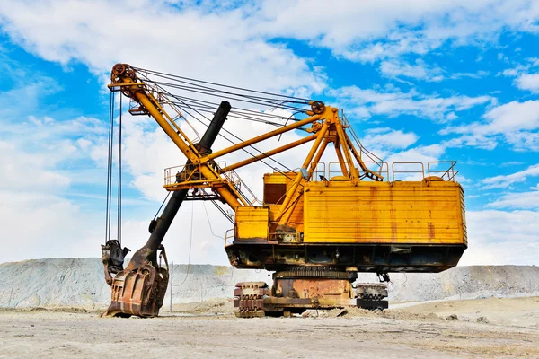 Mining industry machine - vintage excavator — Stock Photo, Image