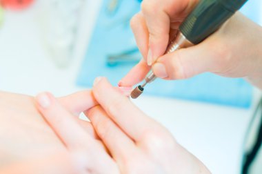 süreç içinde manikür