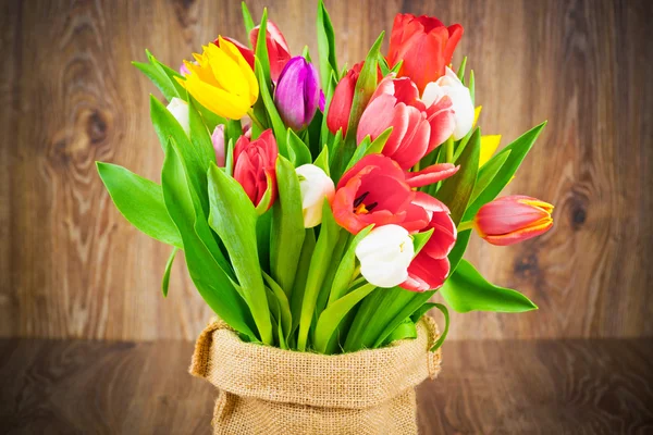 Fiori di tulipani nel sacco — Foto Stock