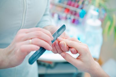 süreç içinde manikür