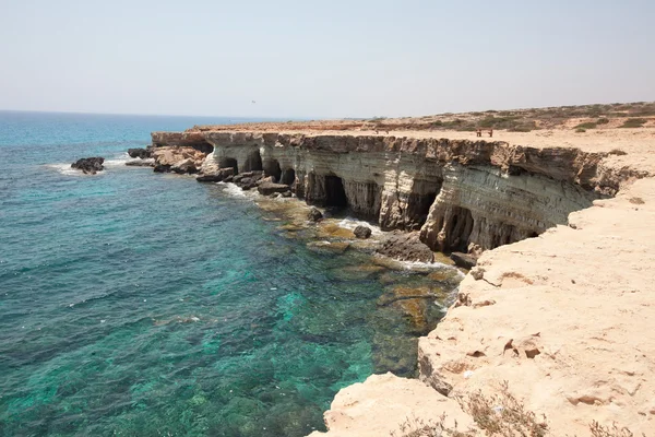 Cyprus rotsenstranden — Stockfoto