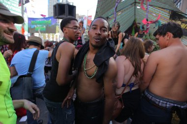 pediatrische arts behandeling een huilende baby