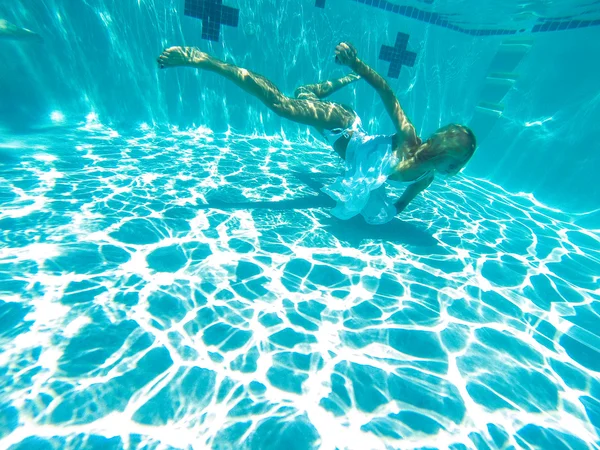 Onderwater meisje — Stockfoto