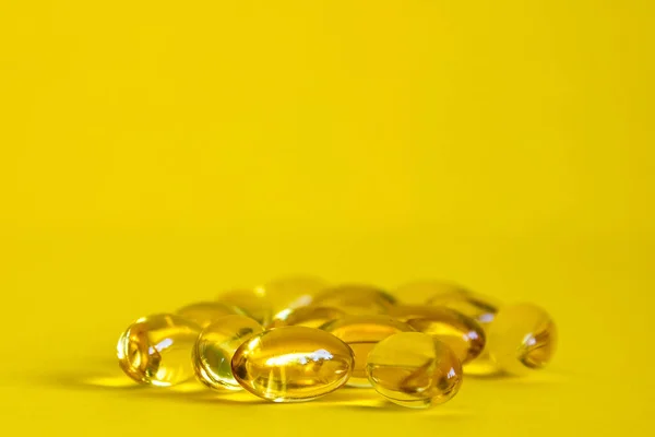 Fish Oil Capsule Yellow Omega Capsules Yellow Oil Tablets Yellow — Stock Photo, Image