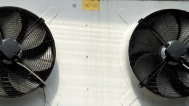 Havalandırma hayranları döndürme