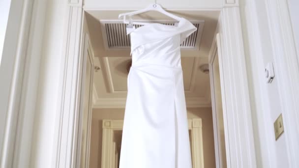 Light Delicate White Brides Dress Hander Wedding Dress Indoors — Stock Video