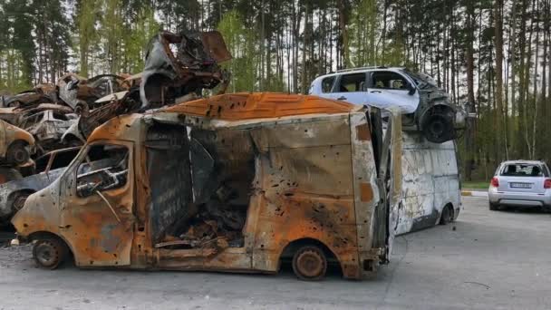 Irpin Kyiv Region Ukraine April 2022 Car Graveyard Irpin Consequences — Stockvideo