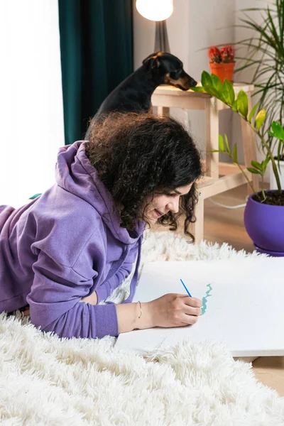 Mujer Adulta Pintando Por Números Interior Conceptos Actividad Lúdica Hobby — Foto de Stock