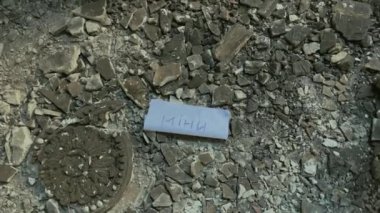 Irpin, Kyiv bölgesi, Ukrayna - 28 Nisan 2022: Yıkılan binalar ve sivil nesneler. Rus saldırısının sonuçlarına bak. Ukrayna 'da Savaş