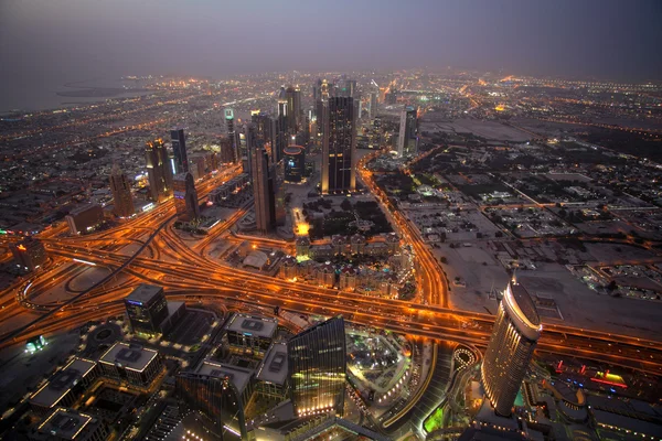 Dubai op bovenste burj khalifa — Stockfoto