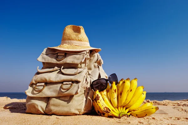 Rucksack and bananas — Stock Photo, Image