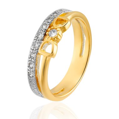 Parlak kristaller ve rodyum aksanıyla 18k altın yüzük.