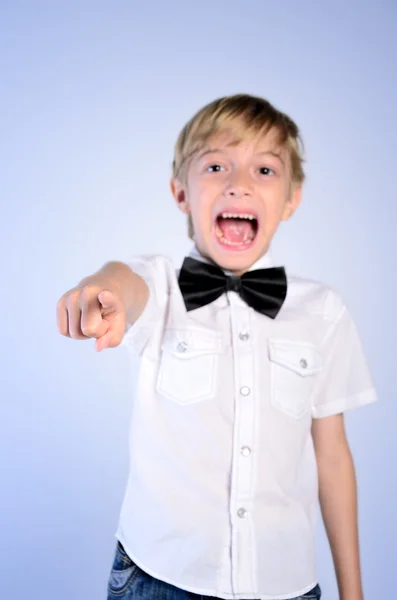 Young boy pointing — Stock Photo, Image