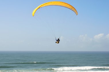 yamaç paraşütü üzerinden Atlantik Okyanusu sao pedro de moel