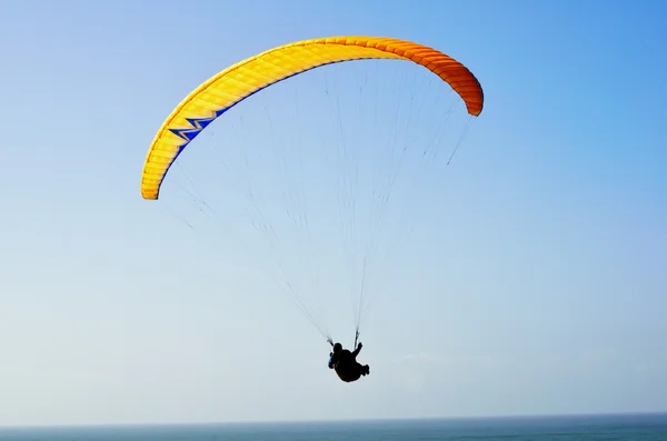 Parapente sobre el Océano Atlántico — Foto de Stock