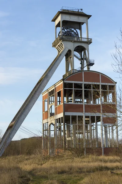 Oude kolen mijnschacht 2 — Stockfoto