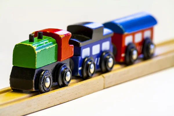 लकड़ी खिलौना ट्रेन — स्टॉक फ़ोटो, इमेज