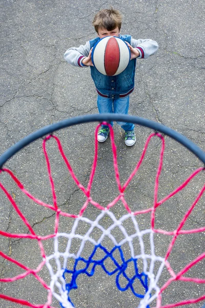 篮球男孩 — 图库照片