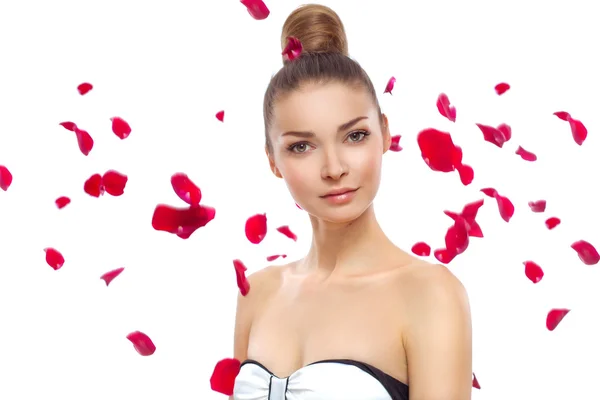 Portrait of glamorous girl with rose petals — Stock Photo, Image