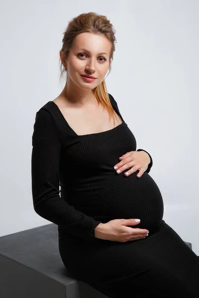 Studio Portrait Pregnant Women Gorgeous Young Blonde Woman Posing Gray — 图库照片