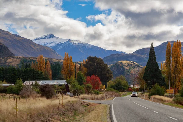 Outono Região Otago Ilha Sul Nova Zelândia Uma Estrada Leva — Fotografia de Stock