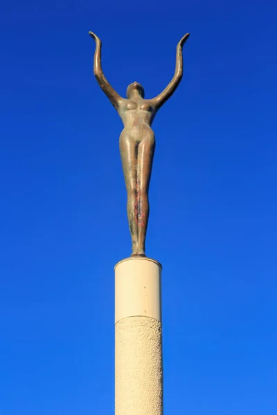 뉴질랜드 네이피어의 Spirit Napier 조각상은 1931 도시의 재탄생을 상징하는 양식의 — 스톡 사진