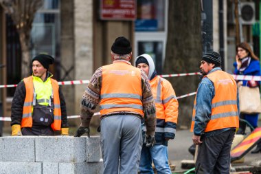 Romanya 'nın Bükreş kentinde inşaat işçileri, 2021