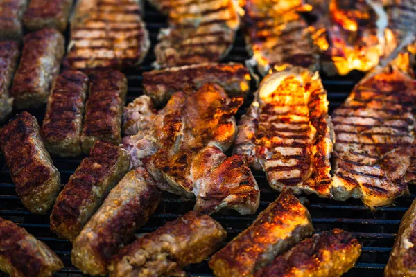 Faire Griller Les Côtelettes Porc Sur Barbecue Barbecue Dans Jardin — Photo