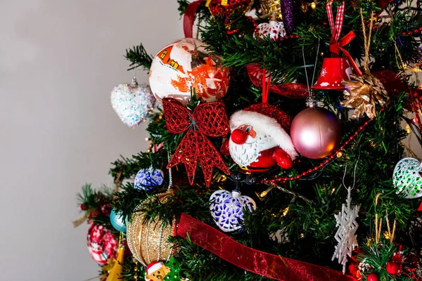 Mooie Kerst Ornamenten Decoraties Opknoping Kerstboom — Stockfoto