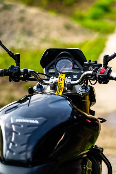 Detail Van Zwarte Motorfiets Detailfoto Motorfiets Honda Hornet Boekarest Roemenië — Stockfoto